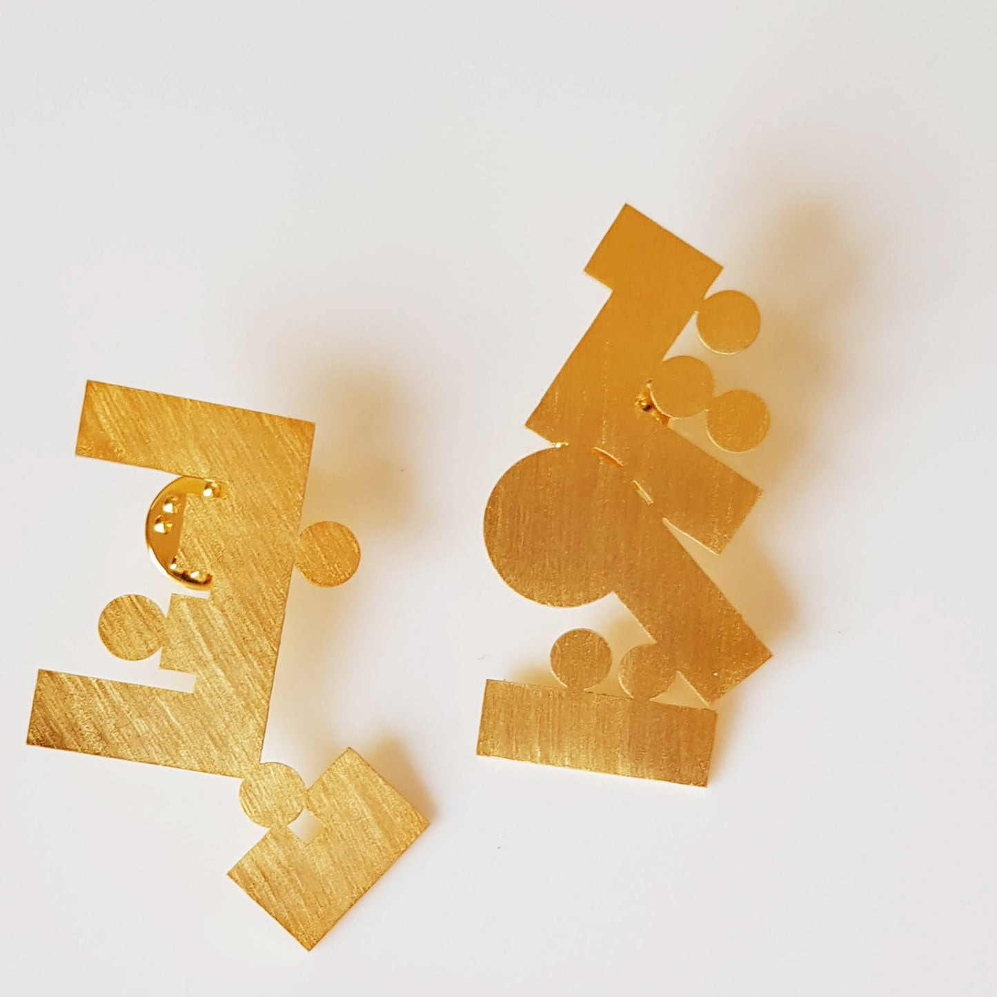 Pins Beirut and Lebanon