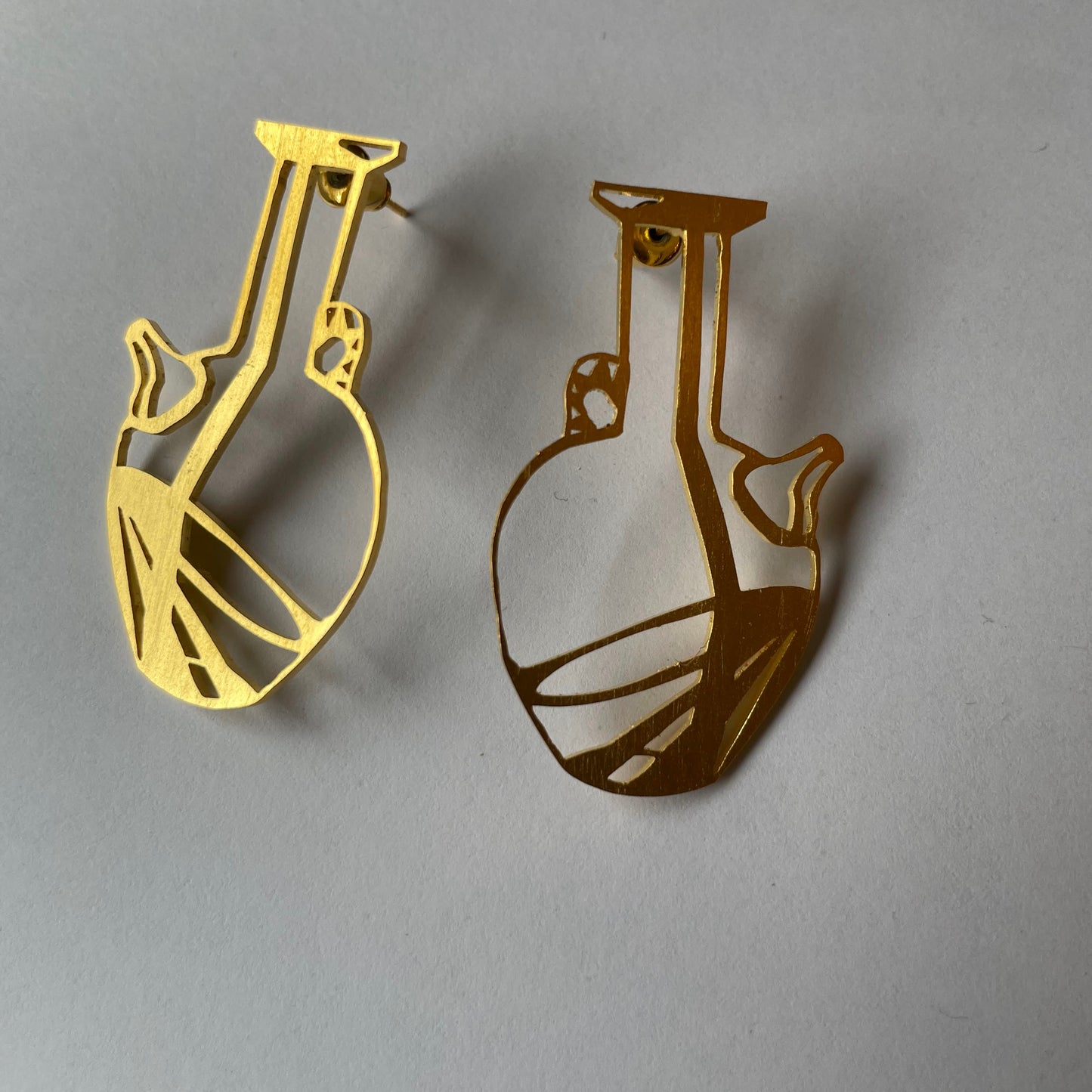 Coffee Shaffeh and Rakweh earrings pair