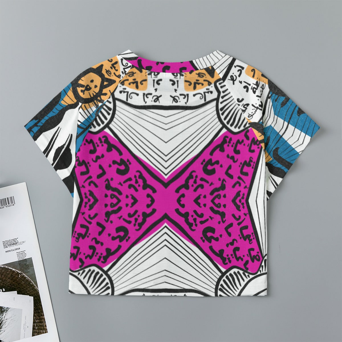 Illustrated cropped Raglan T-shirt With Short Sleeve