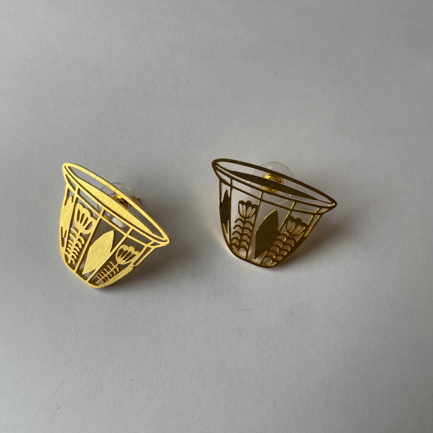 Coffee Shaffeh and Rakweh earrings pair
